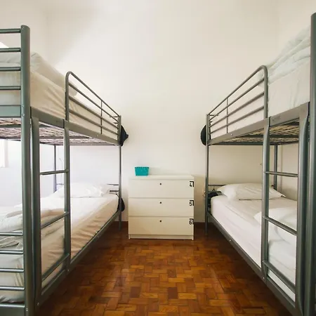 Ptm Downtown Hostel&suites * פורטימאו