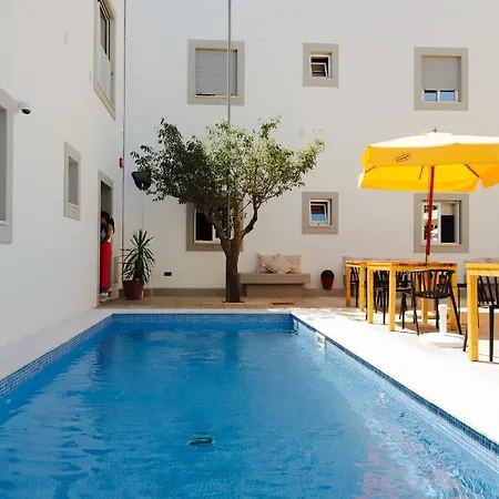 Ptm Downtown Hostel&suites אכסניה