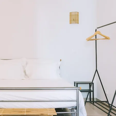 Ptm Downtown Hostel&suites Хостел