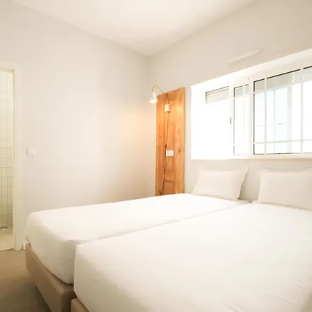 Ptm Downtown Hostel&suites Хостел Портиман